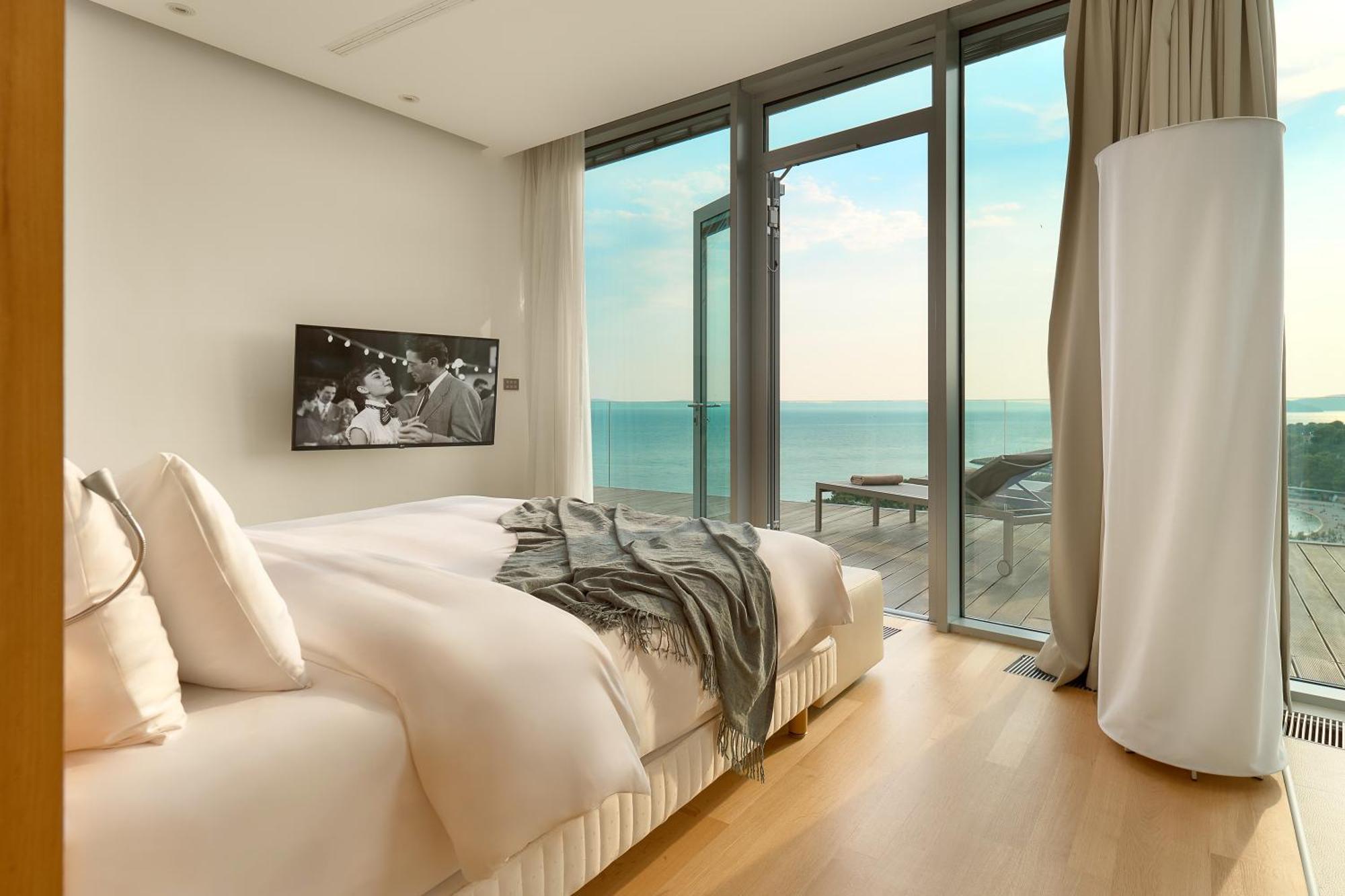 Radisson Blu Resort & Spa Σπλιτ Εξωτερικό φωτογραφία Bedroom