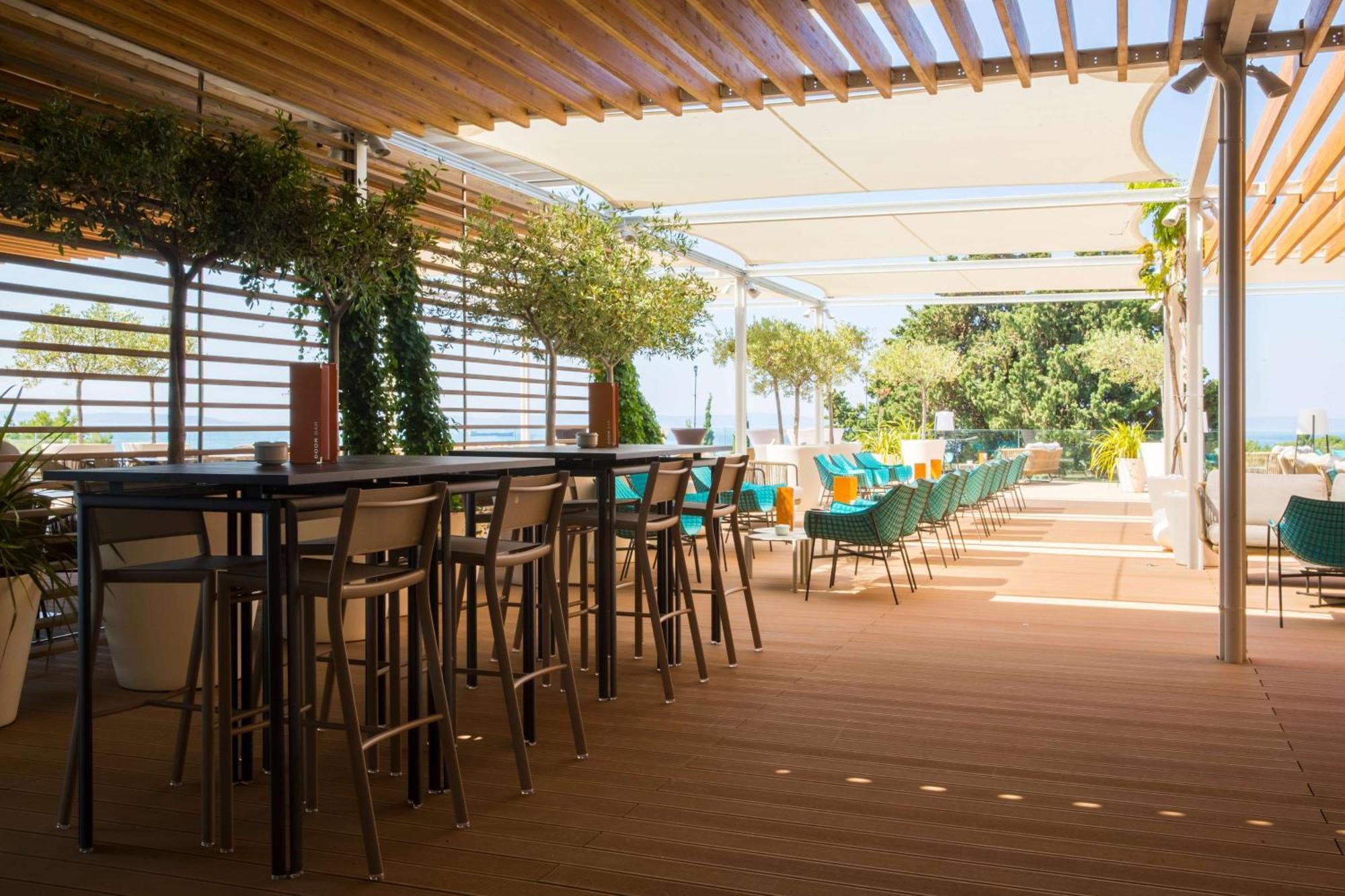Radisson Blu Resort & Spa Σπλιτ Εξωτερικό φωτογραφία The Sky Bar